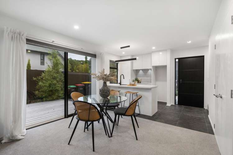 2/10 Brockworth Place_4