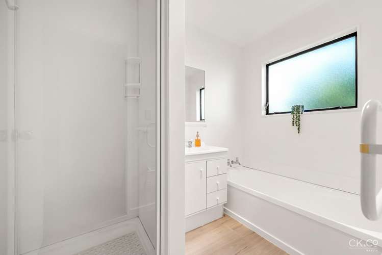 2/9 Atiawa Street Petone_11