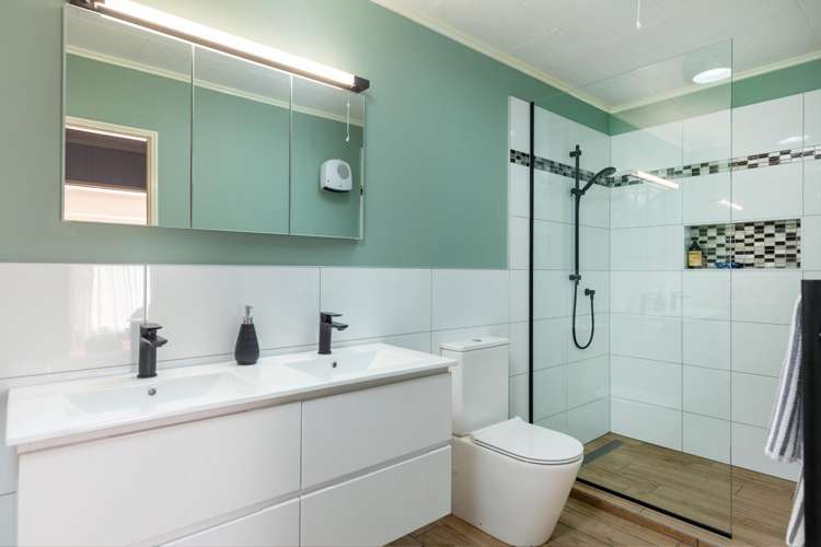 1 Seymour Street Picton_12