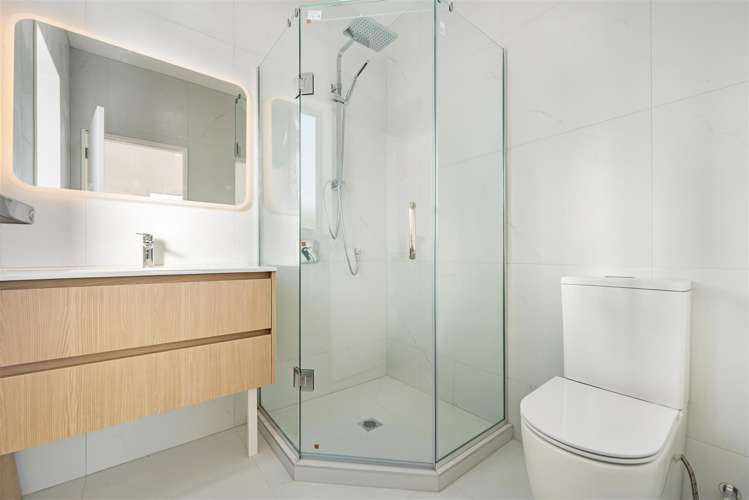 17 Whakairo Crescent Gulf Harbour_12