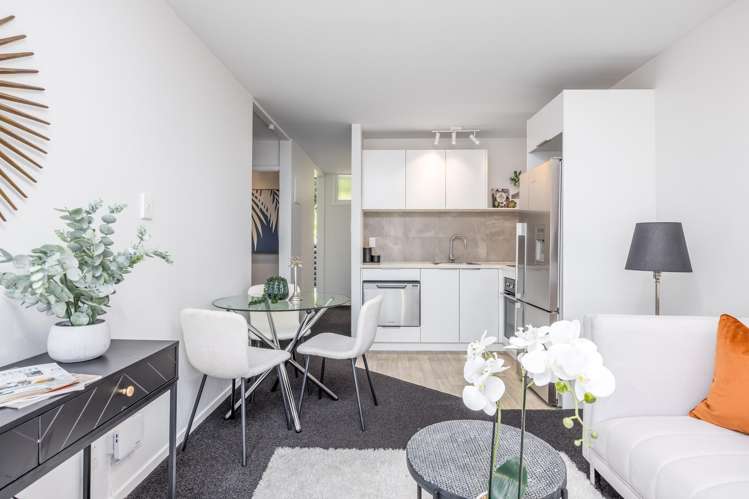 3/9 Don Croot Street Morningside_8