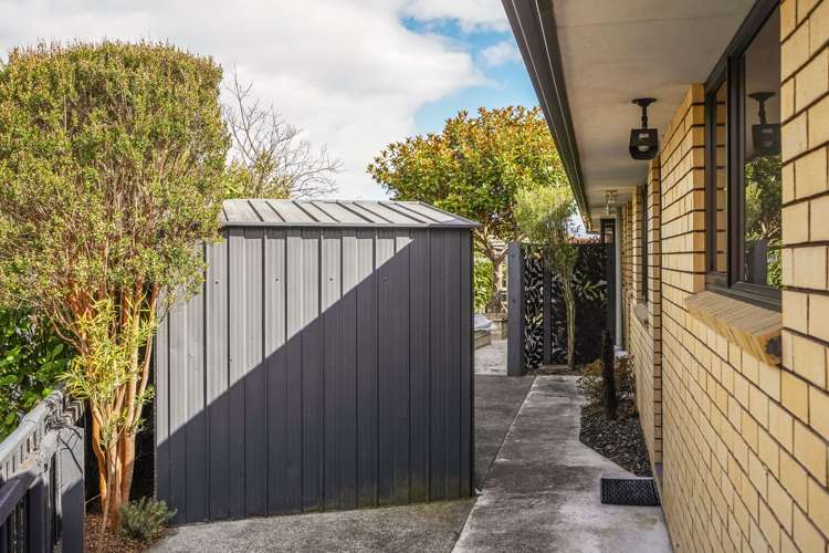 61 Masefield Street Stoke_8