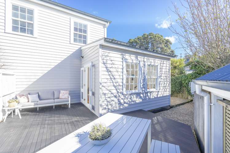 16 Beach Road Northcote Point_10