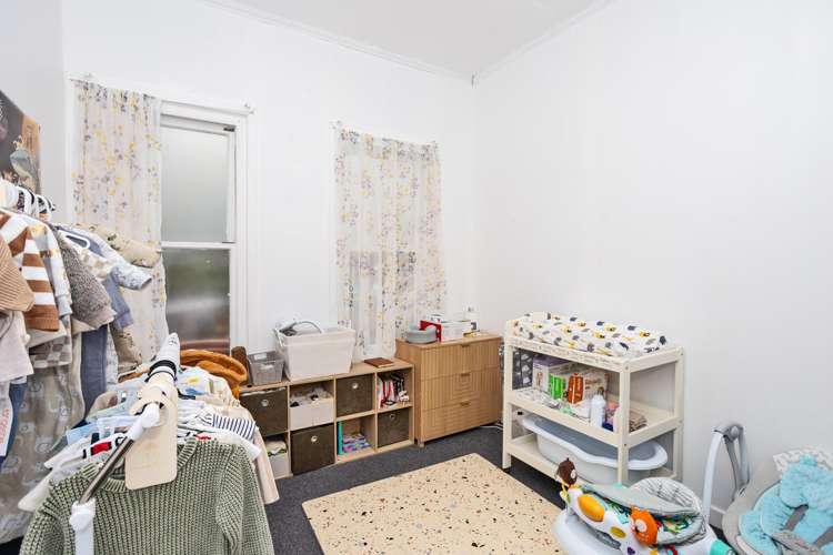 8 Centre Street Strathern_14