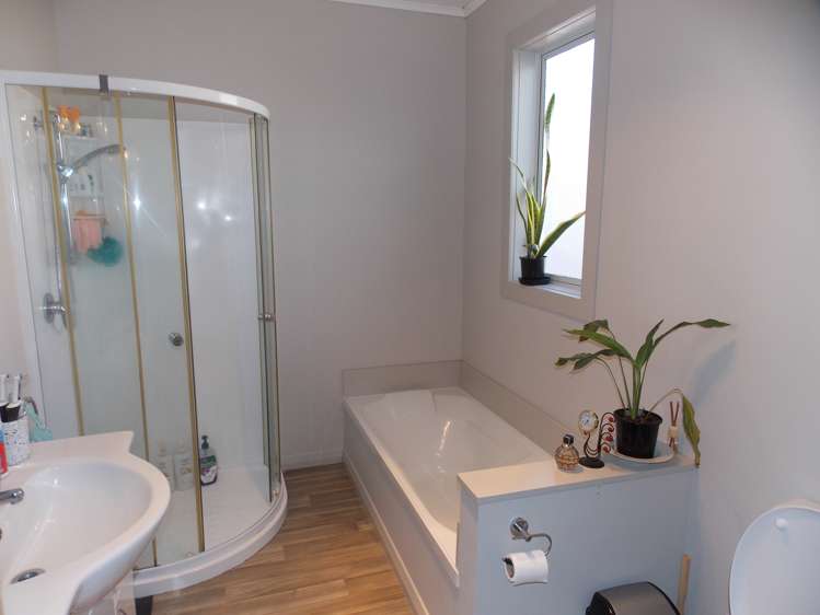 21 Rewa Street Takaro_2