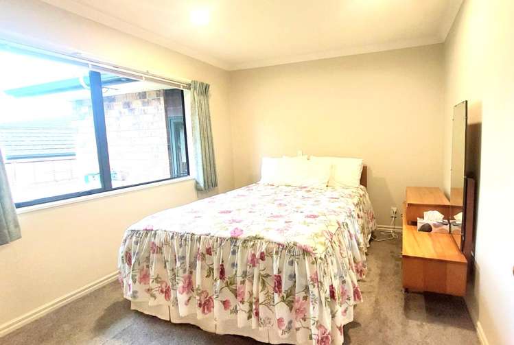 6 Tuscany Place 1115_10