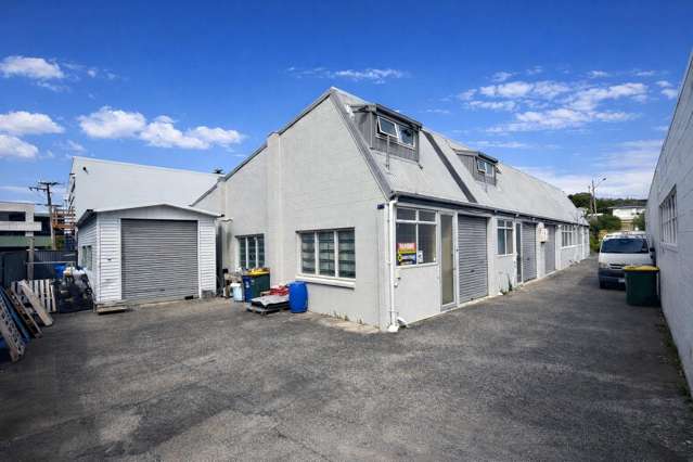 NORTHCOTE WORKHORSE - YARD, SHED AND WAREHOUSE