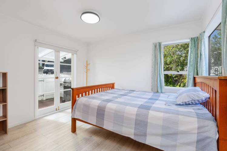 24 Squirrel Lane Browns Bay_6