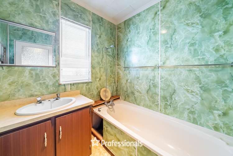 87 Penrose Street Woburn_16