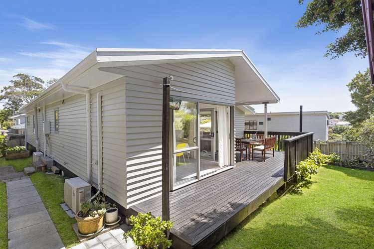 2/91 Deep Creek Road Waiake_24