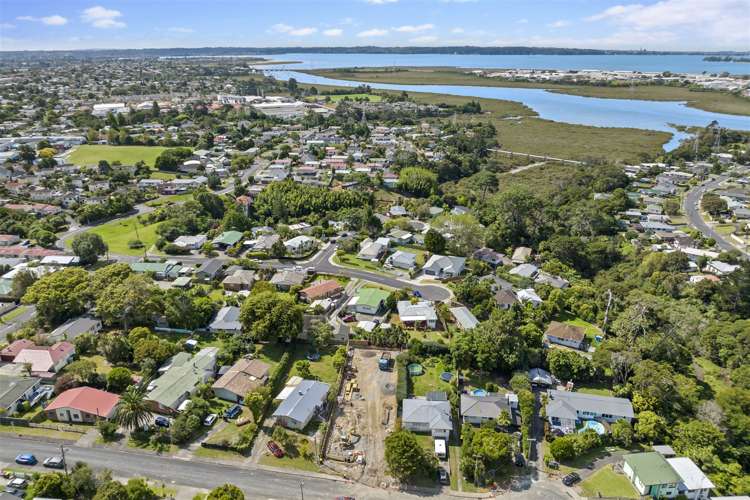 2/16 Valron Road Te Atatu South_24