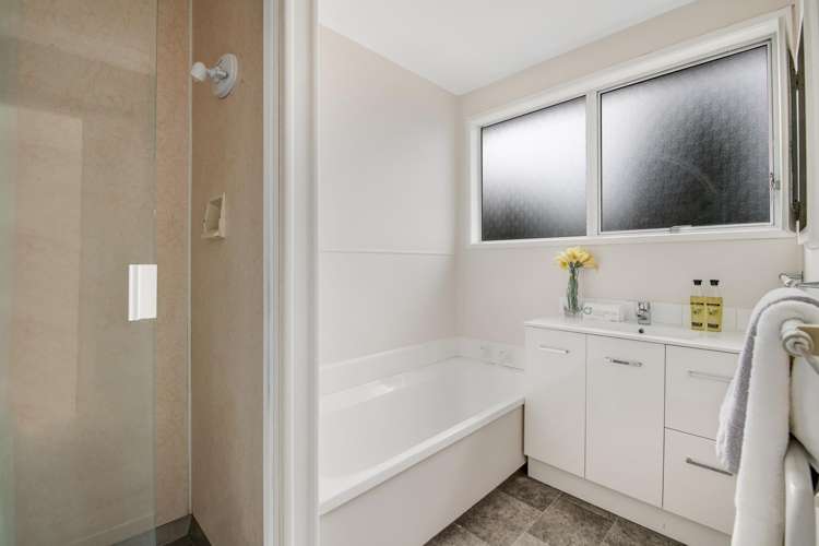 1 Wanita Place Totara Vale_13