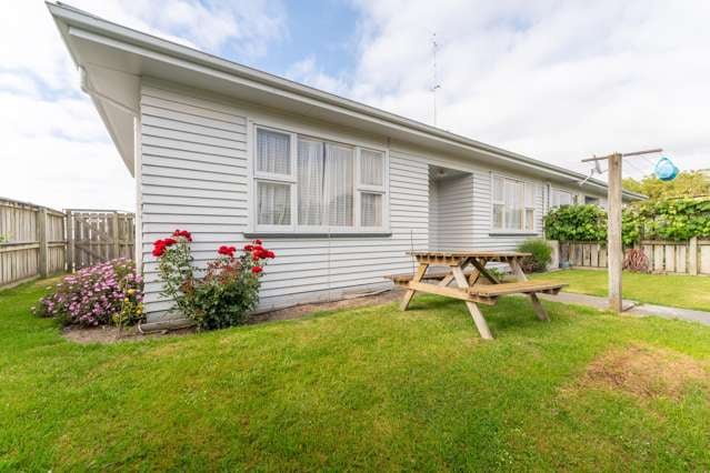 2/10 Thomas Street Temuka_1