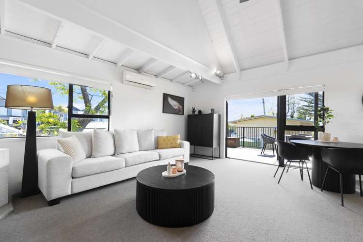 58B Aeroview Drive Beach Haven_3