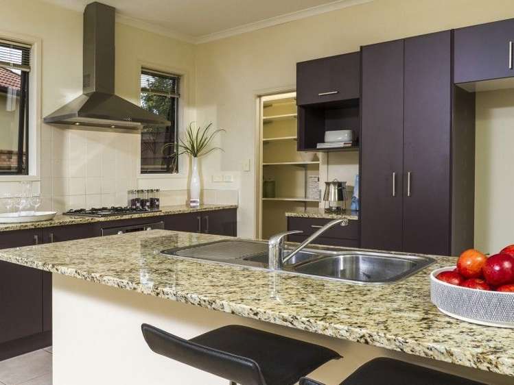 28 Greenbough Lane Greenhithe_4