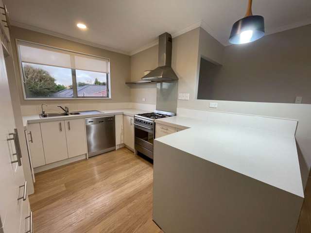 18 Laurie Street Red Beach_2