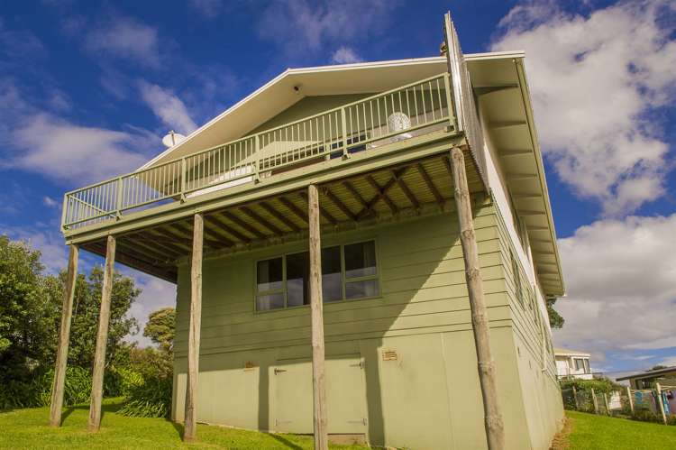 119 Oratia Place Onemana_9