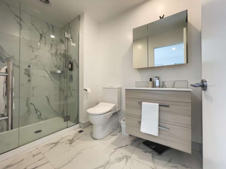 15/322 Durham Street North_4