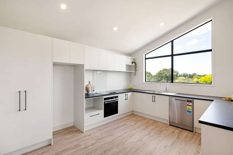 4/3 Huia Avenue Forest Lake_7