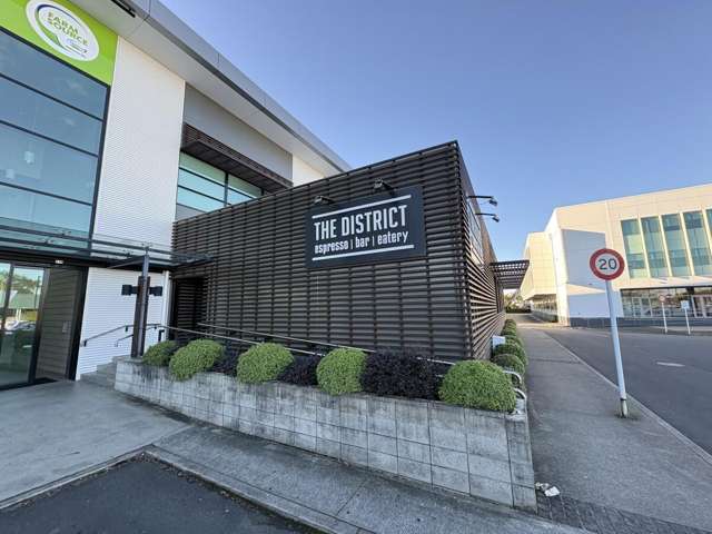 17 Home Straight Te Rapa_2