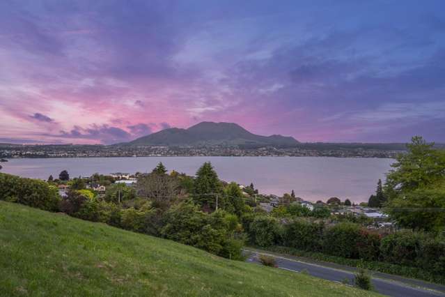 Unrivalled Lake Taupo Views