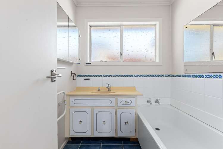 23 Glamorgan Drive Torbay_13