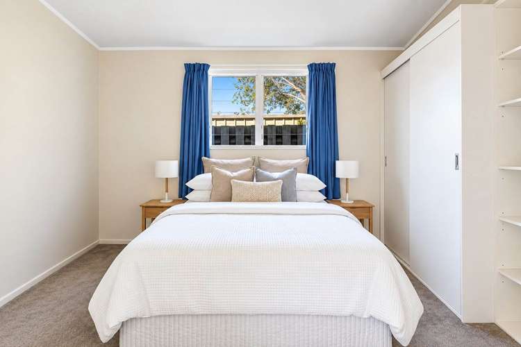 57 Centreway Road Orewa_14