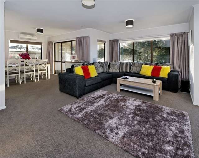 37 Urlich Drive Ranui_2