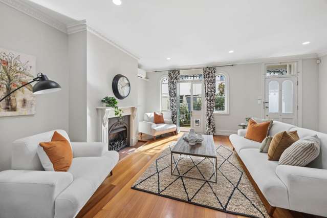 Ak/1 George Street Newmarket_4