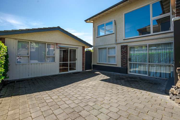 20 Kitchener Square Highfield_24