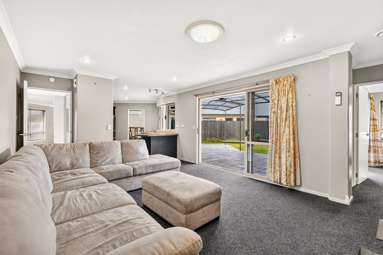 55 St James Drive_4
