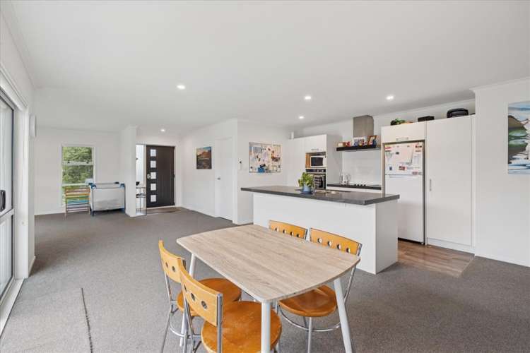 44 Awataha Crescent Pyes Pa_1