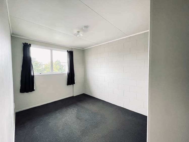 8 Anzac Parade Hamilton Central_13