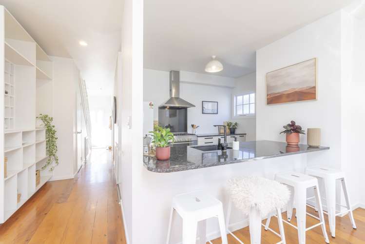 16 Beach Road Northcote Point_7