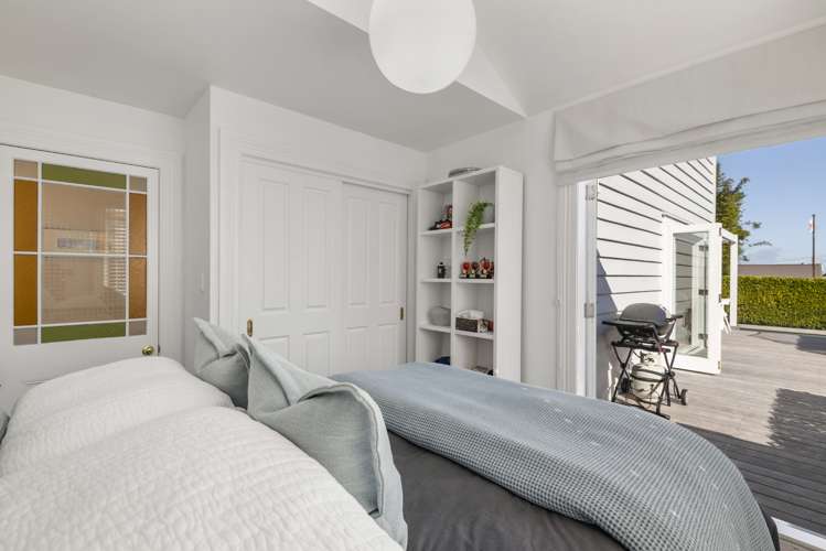 9 Coronation Street Belmont_12