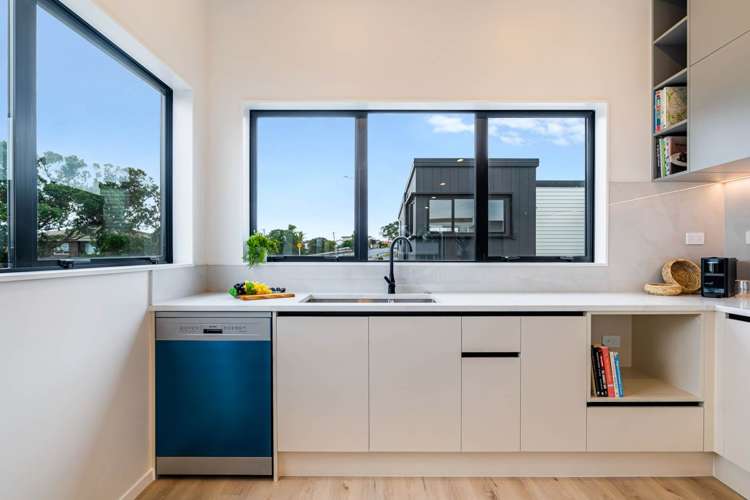 935 Whangaparaoa Road Manly_13