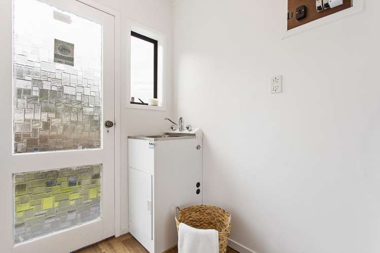 8 Ancona Lane Goodwood Heights_18