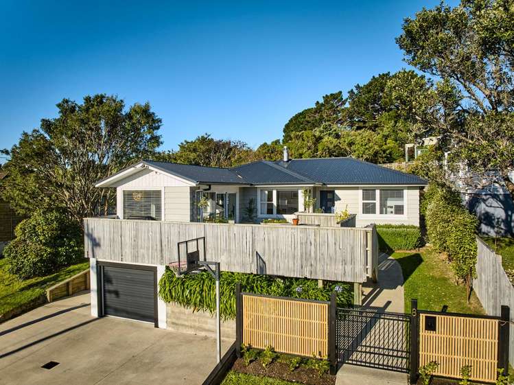 8 Beazley Avenue Paparangi_1