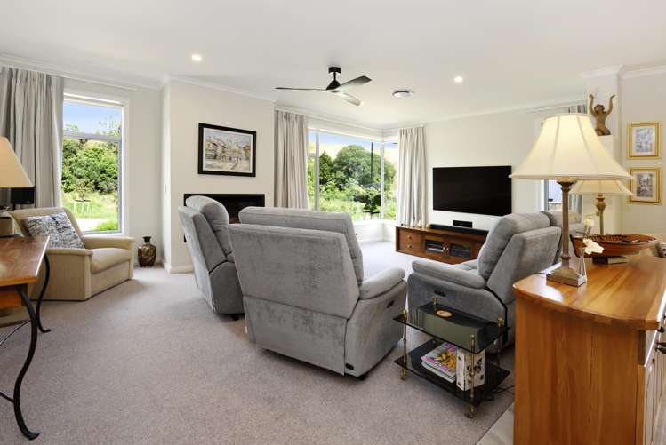 71 Sunningdale Drive Stoke_6