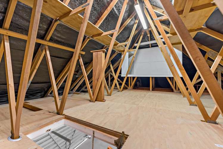 2/6 Waikato Place Saint Johns_17