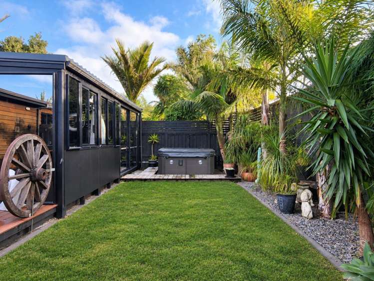 11a Mace Terrace Oakura_17