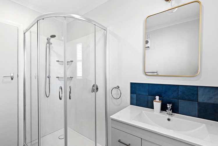 3/11 Alexander Road Raumati Beach_10