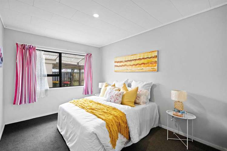 2/17 Anglers Way Wattle Downs_8