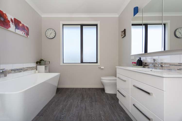 33d Charles Street Weston_24