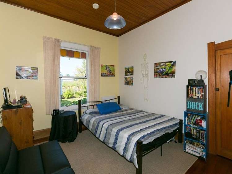 1245 Upland Road Egmont Village_44