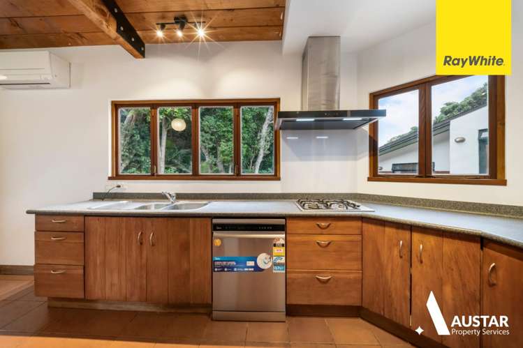  175 Marine Parade North Piha_7