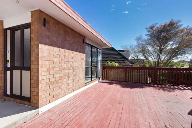 8 Skybird Place Glen Eden_2