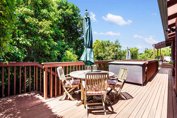 7 Helvetia Drive Browns Bay_12