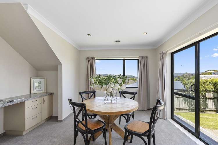 31 Saint Ives Drive Camborne_8