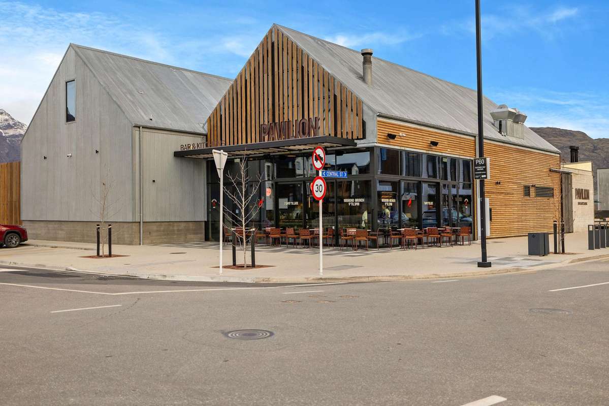 1-6 Hall Street, Five Mile Villas_4